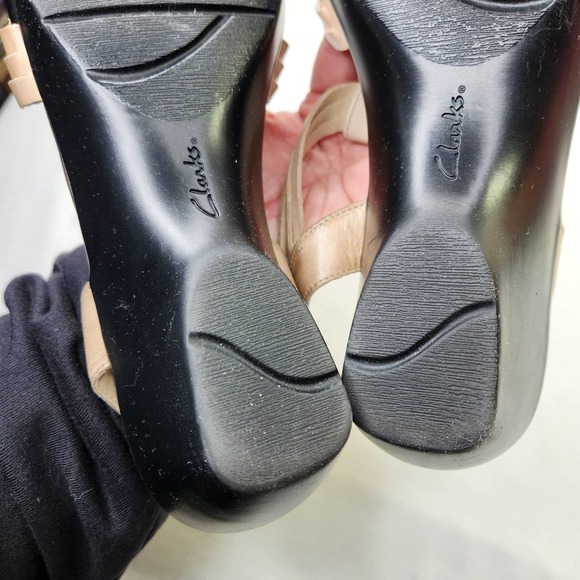 Clarks Leather Sandal Laser Cut Ankle Buckle Strap Bronze Size 11 Wedge Heel - Picture 7 of 8